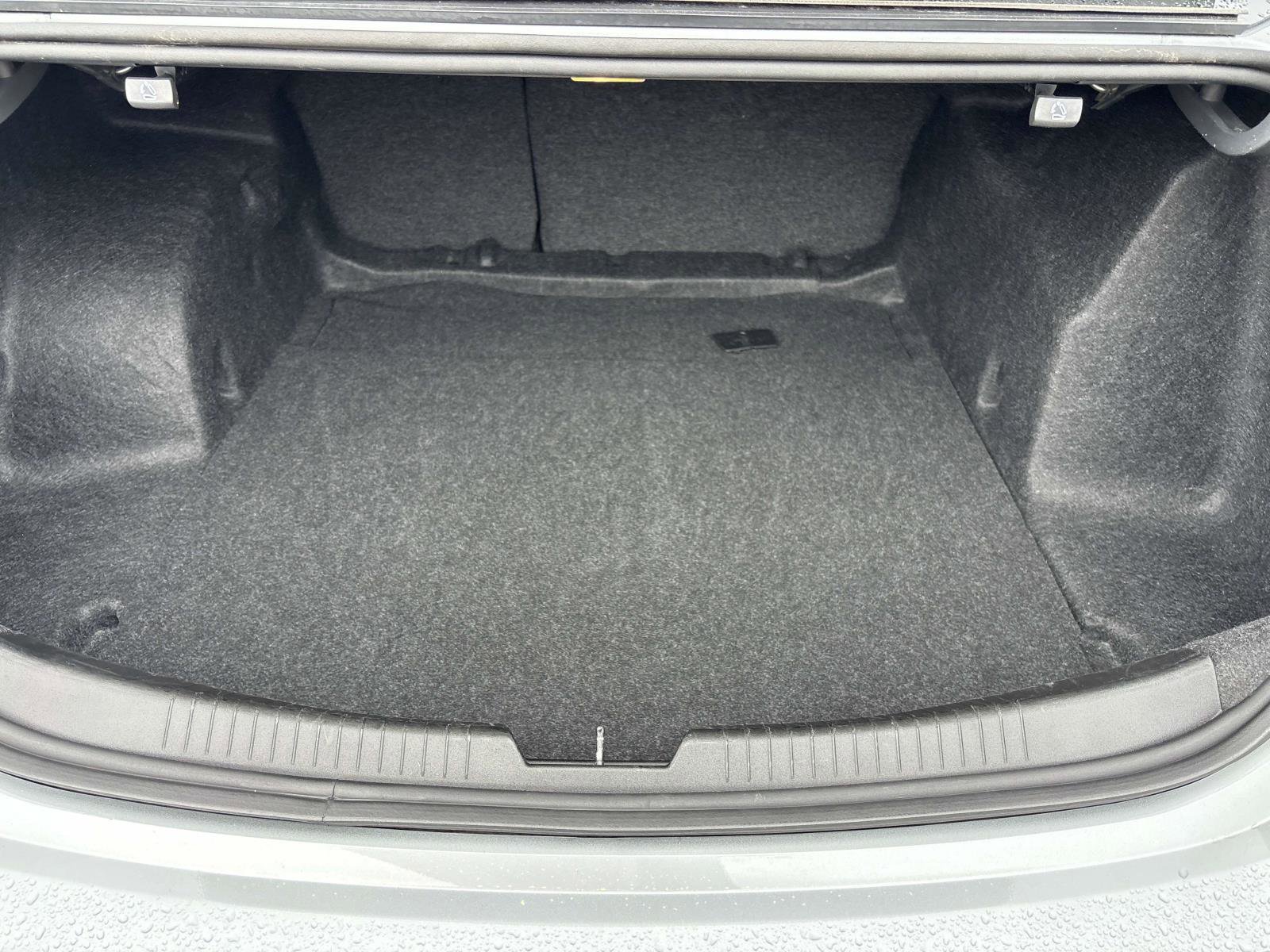 Used 2024 Chevrolet Malibu LT image 11