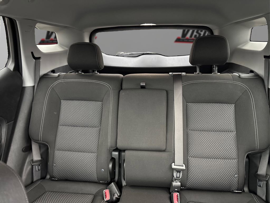 Used 2022 GMC Terrain SLE w/ Driver Convenience Package image 18