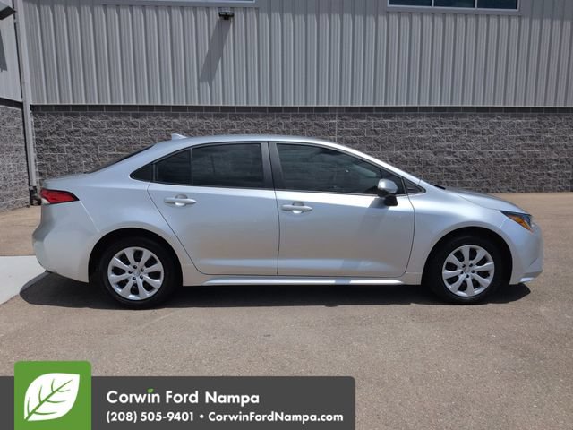 Used 2024 Toyota Corolla LE FWD image 2