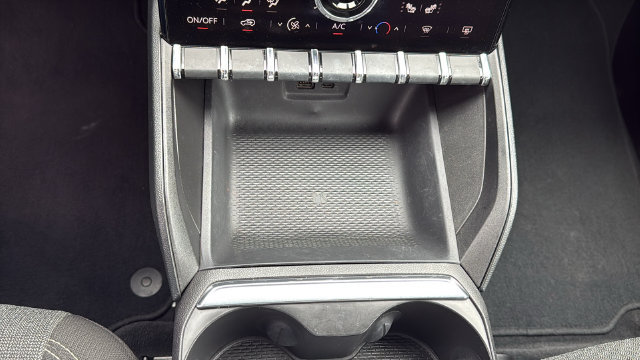 Used 2025 GMC Terrain Elevation AWD/4WD image 23