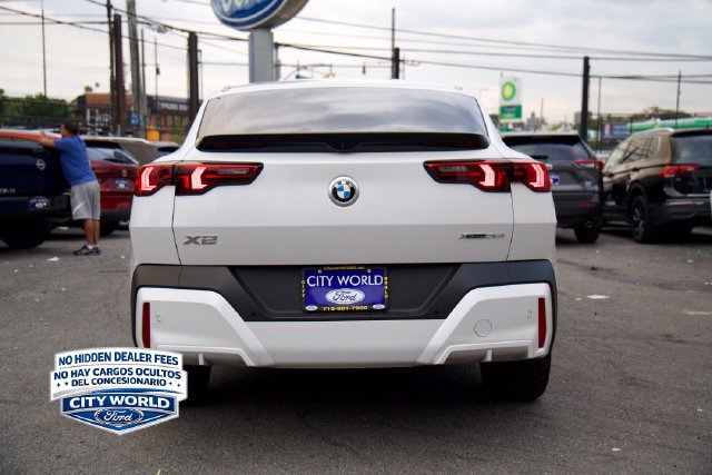 Used 2026 BMW X2 xDrive28i AWD/4WD image 4