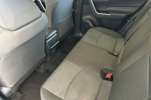 Used 2025 Toyota RAV4 XLE FWD image 16