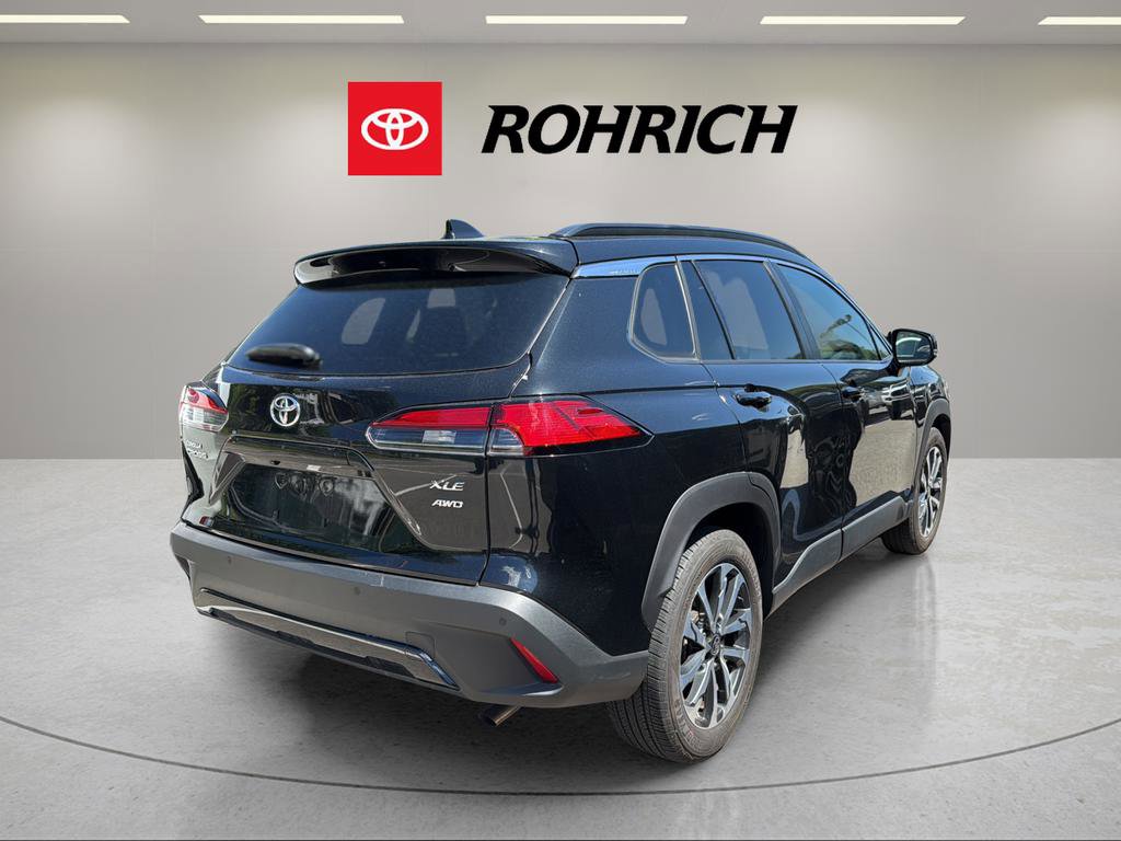 Used 2023 Toyota Corolla Cross XLE w/ Convenience Package AWD/4WD image 5