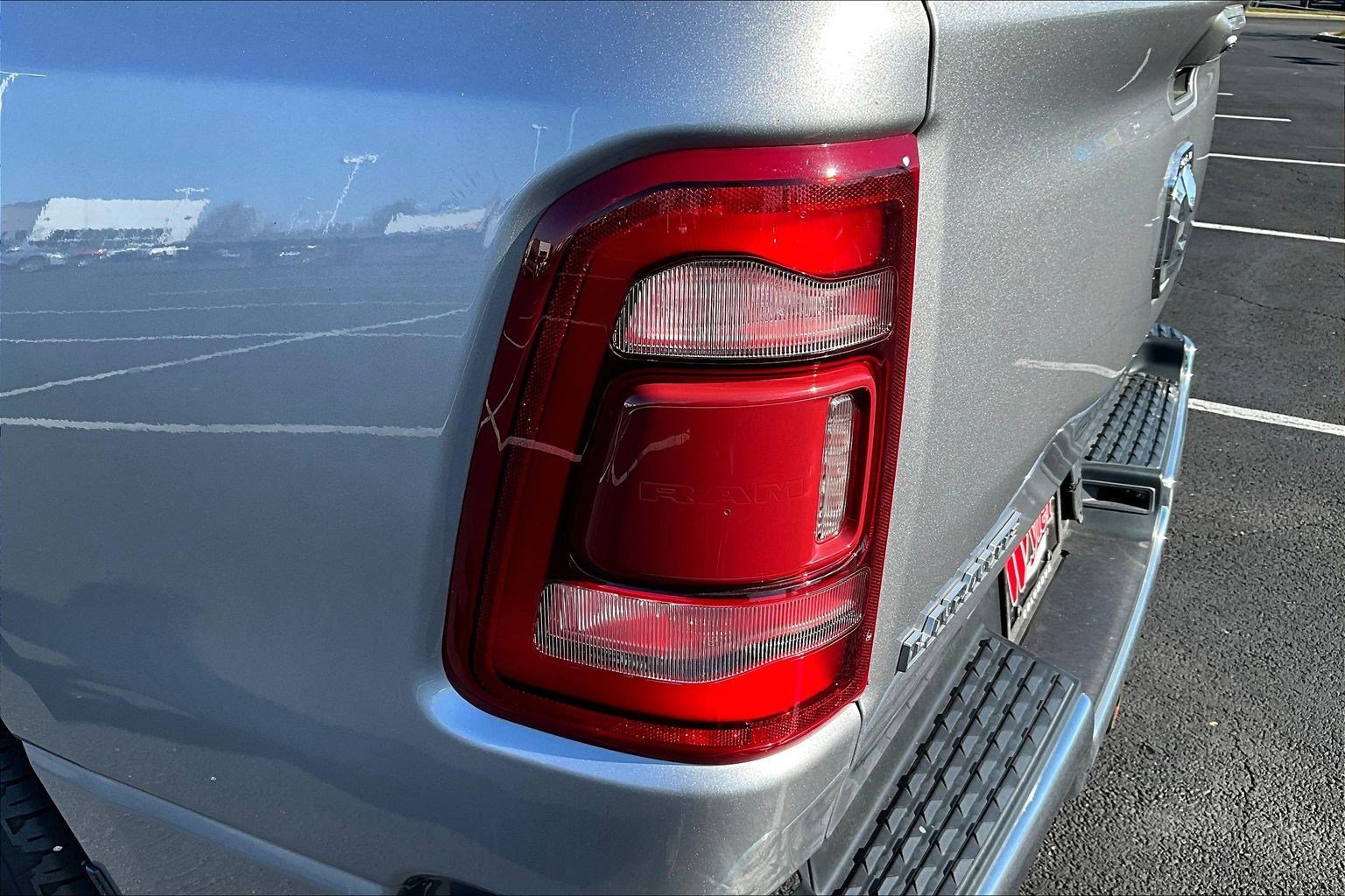 Used 2023 RAM 1500 Laramie AWD/4WD image 22