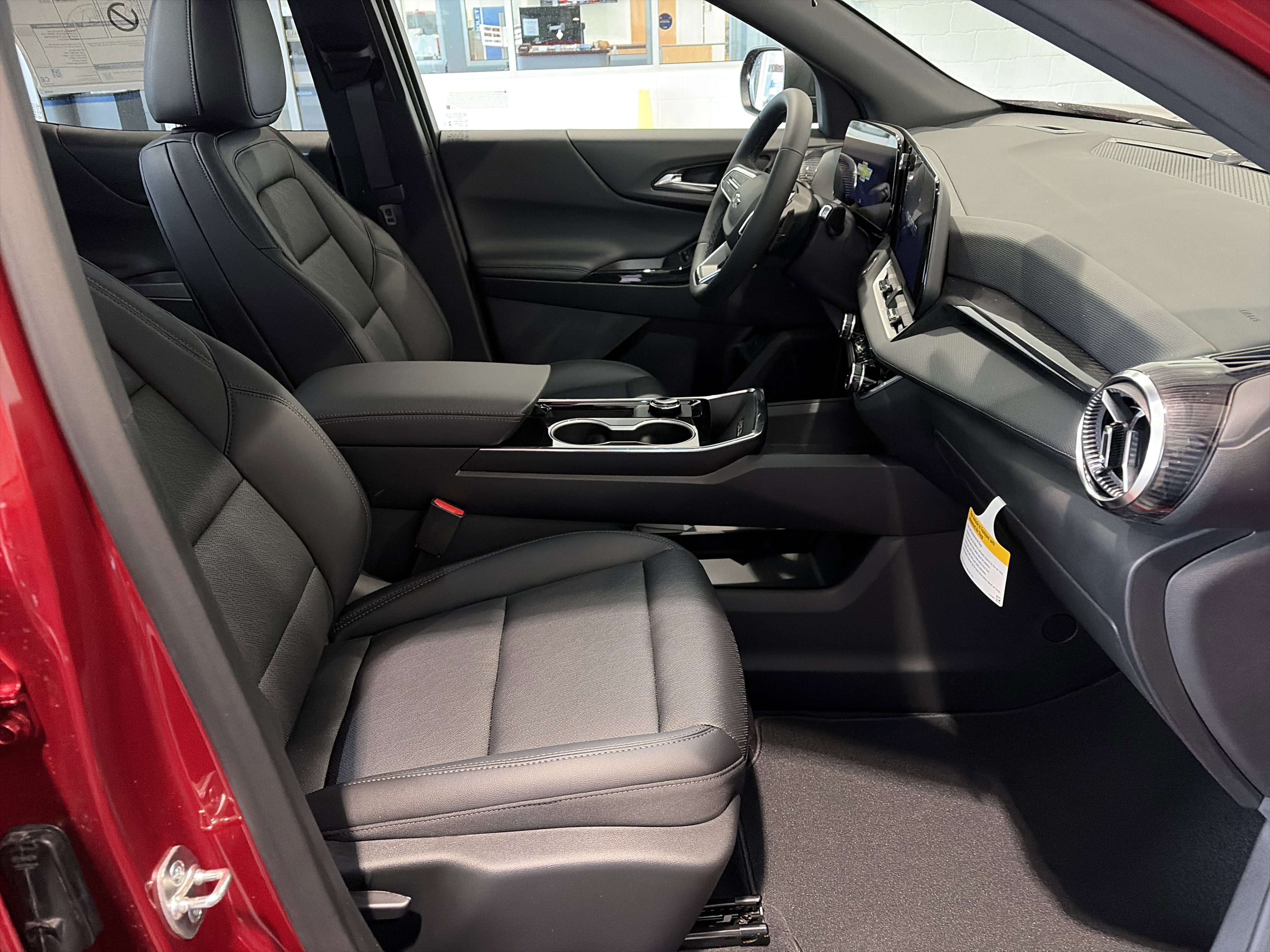 New 2026 Chevrolet Equinox LT w/ Convenience Package II image 14