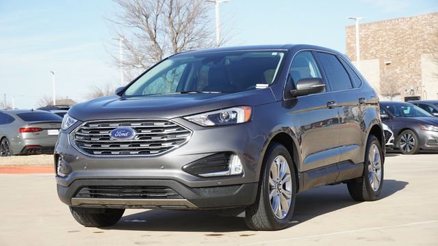 Used 2024 Ford Edge Titanium image 3