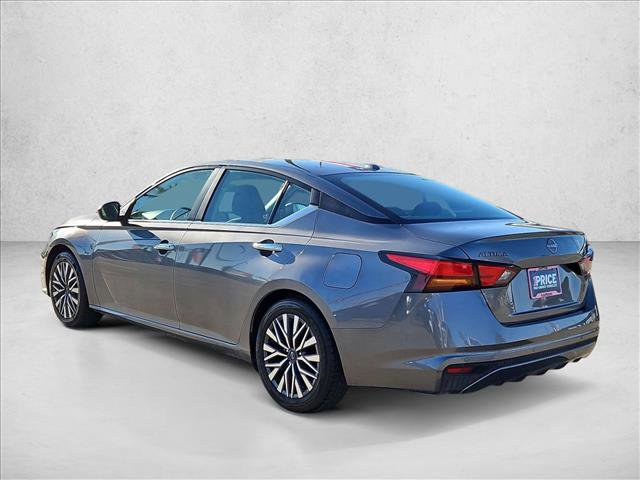 Used 2024 Nissan Altima 2.5 SV image 8