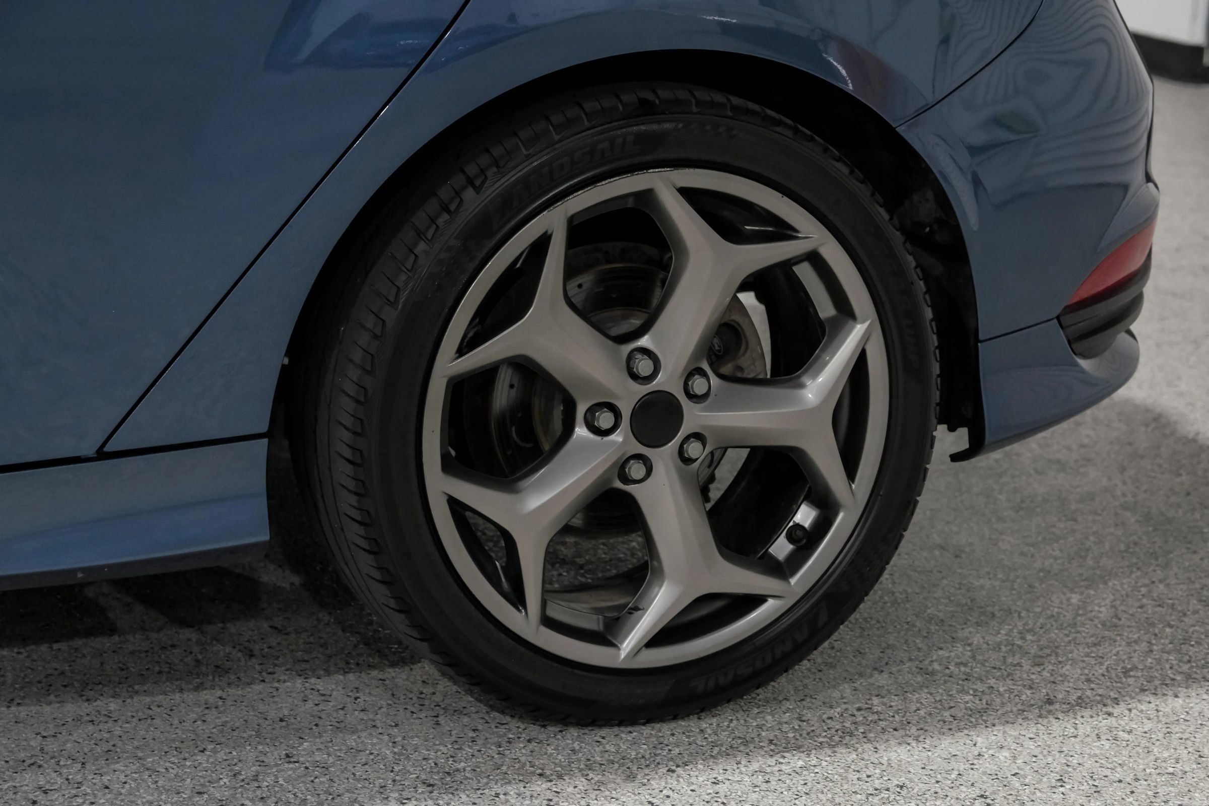 Used 2018 Ford Focus ST image 55