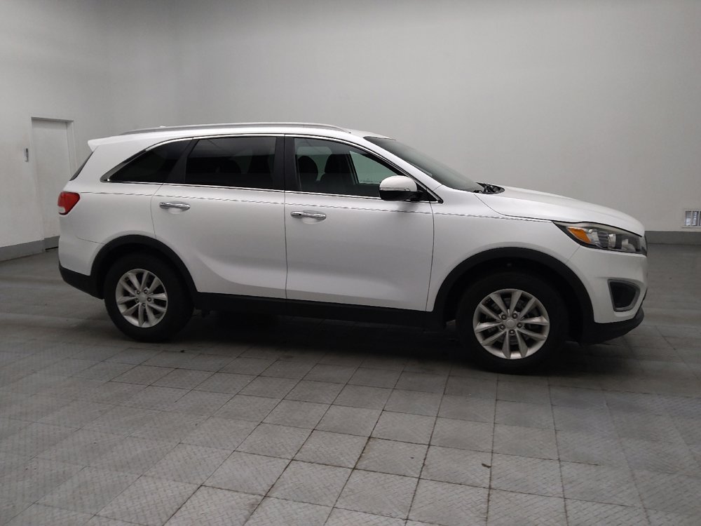 Used 2018 Kia Sorento LX image 11