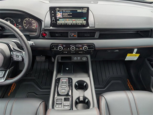 New 2025 Honda Pilot TrailSport image 7