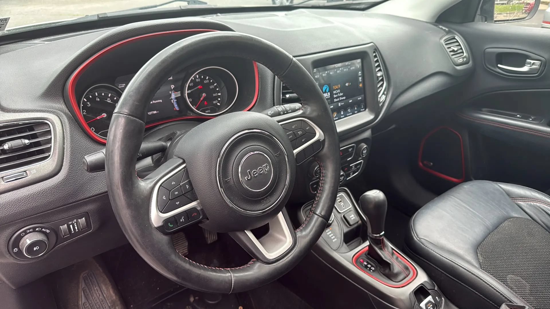 Used 2017 Jeep Compass Trailhawk w/ Navigation Group AWD/4WD image 10