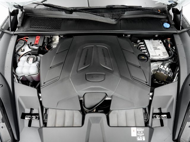 Used 2025 Porsche Cayenne image 29