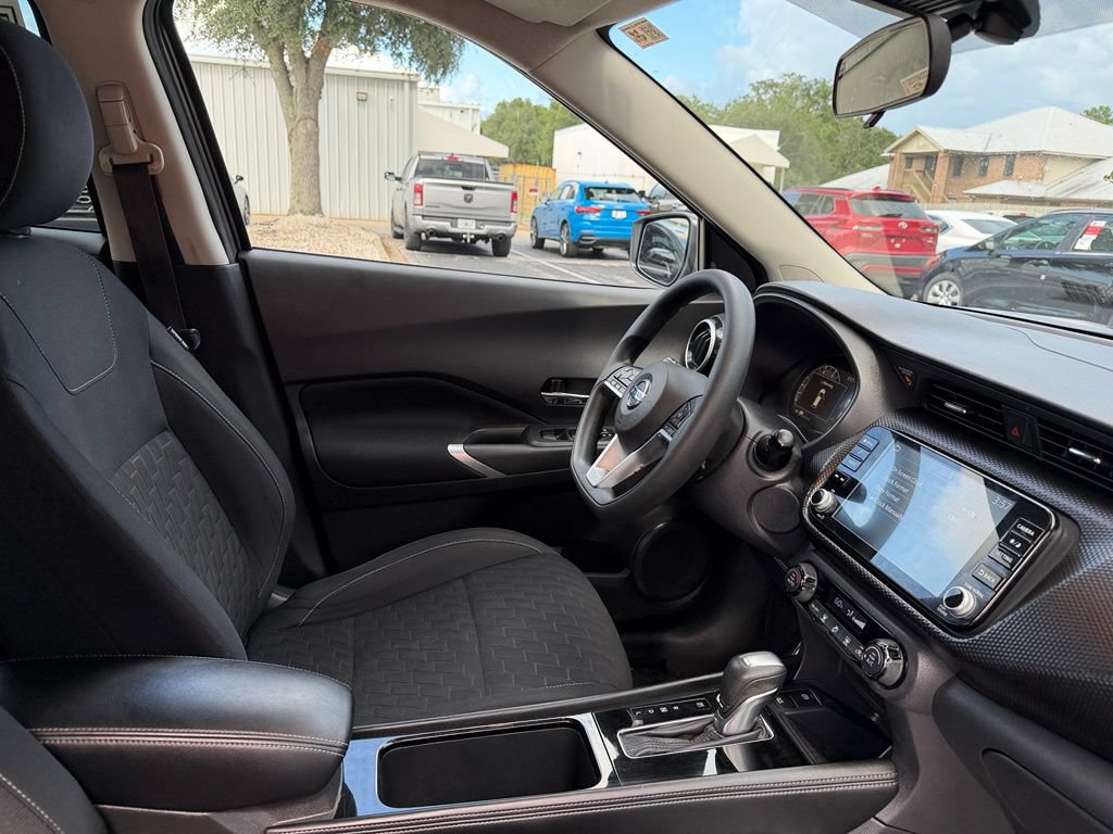 Used 2021 Nissan Kicks SV FWD image 29