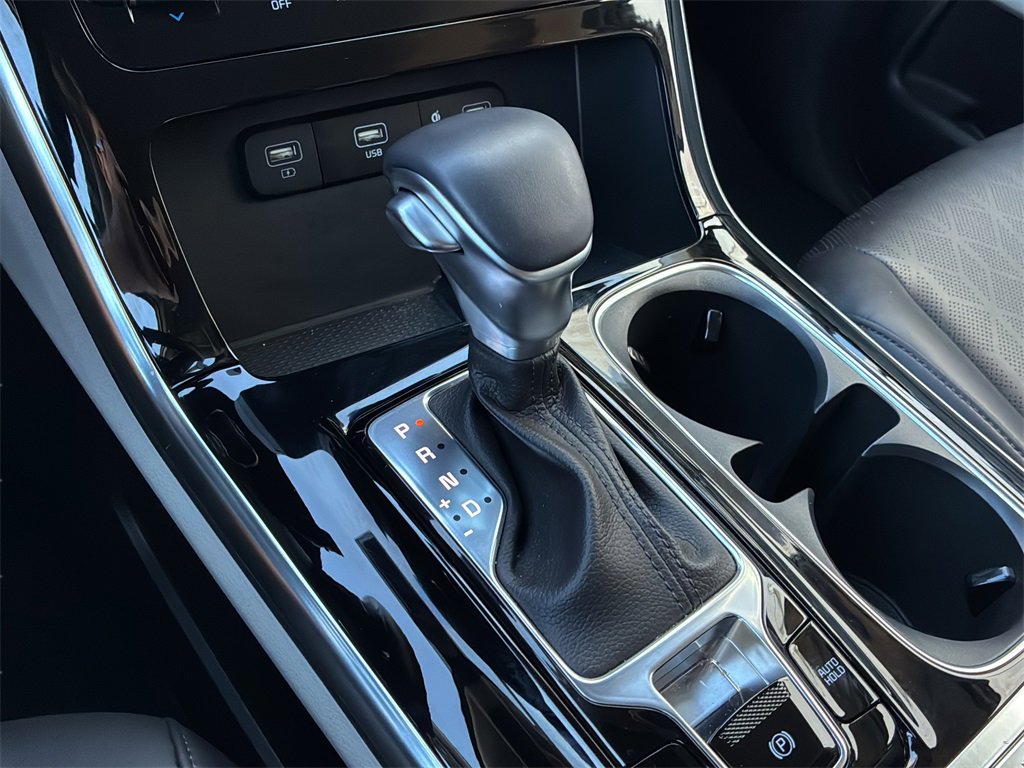 Certified 2024 Kia Carnival EX image 24