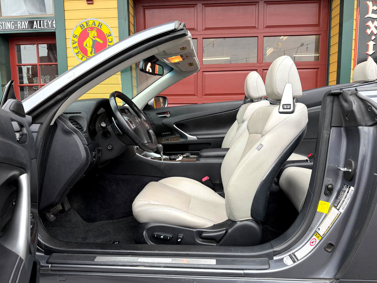 Used 2015 Lexus IS 250C 250 image 16