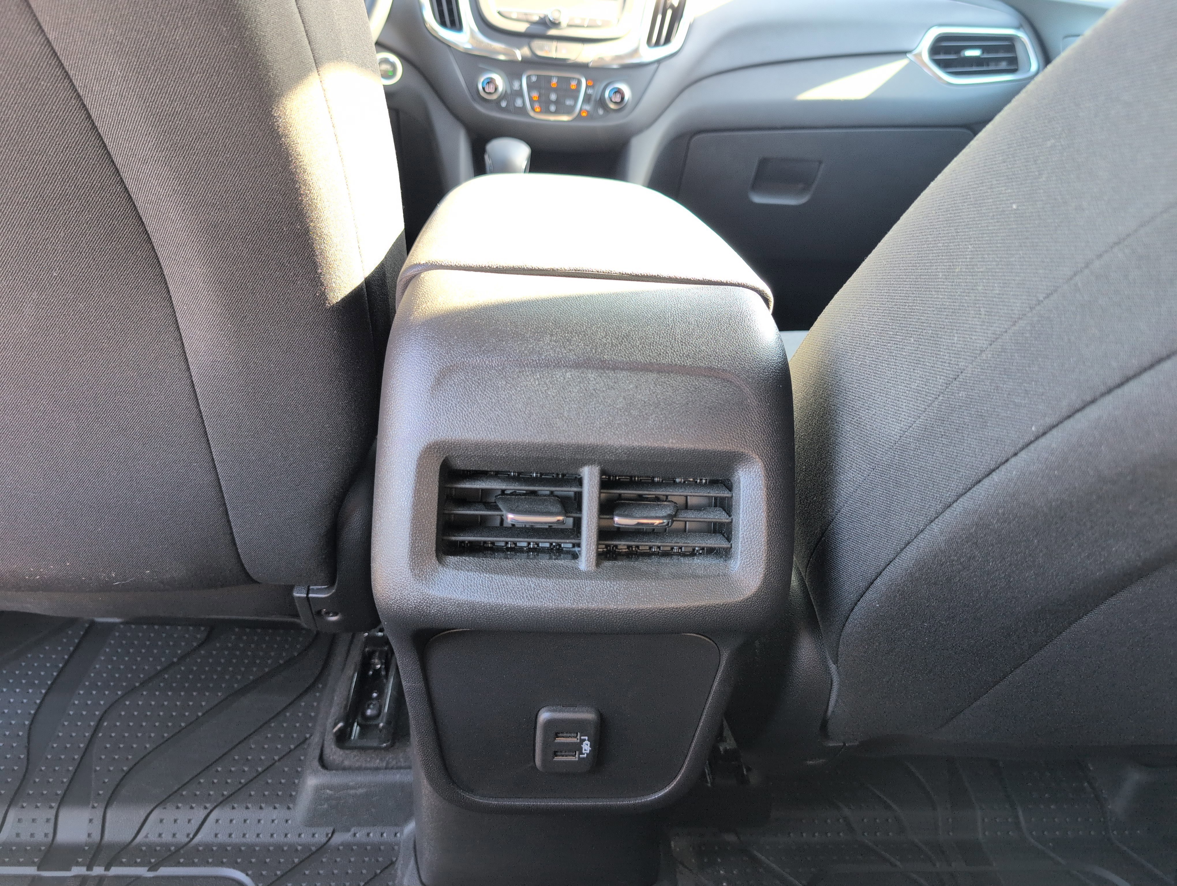 Certified 2024 Chevrolet Equinox LT w/ LPO, Floor Liner Package FWD image 30