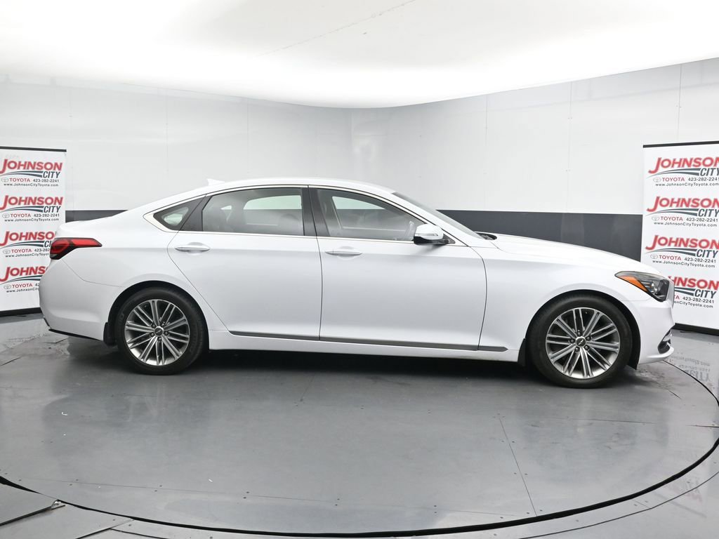 Used 2018 Genesis G80 3.8 RWD image 9