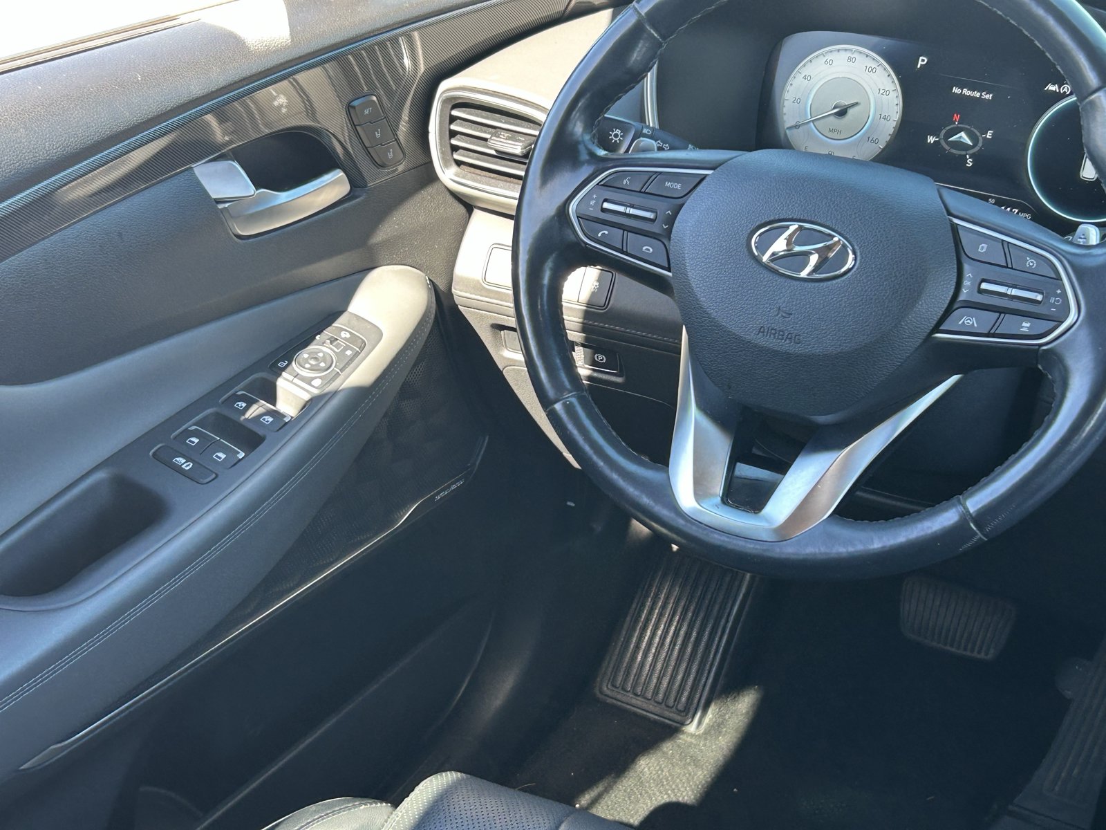 Used 2023 Hyundai Santa Fe Limited FWD image 18
