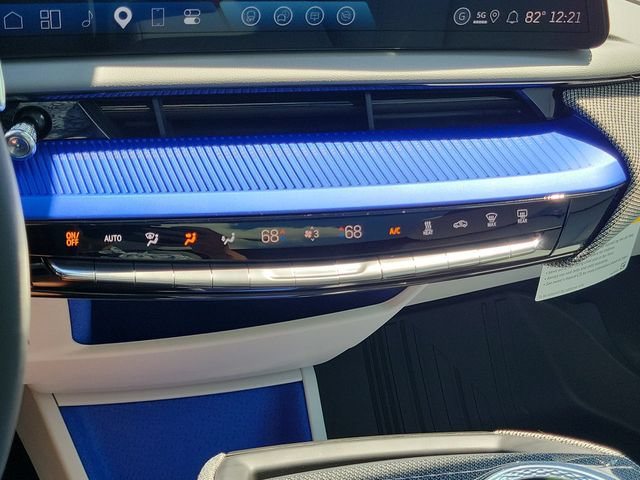 New 2027 Cadillac Optiq Luxury w/ LPO, Floor Liner Package AWD/4WD image 16
