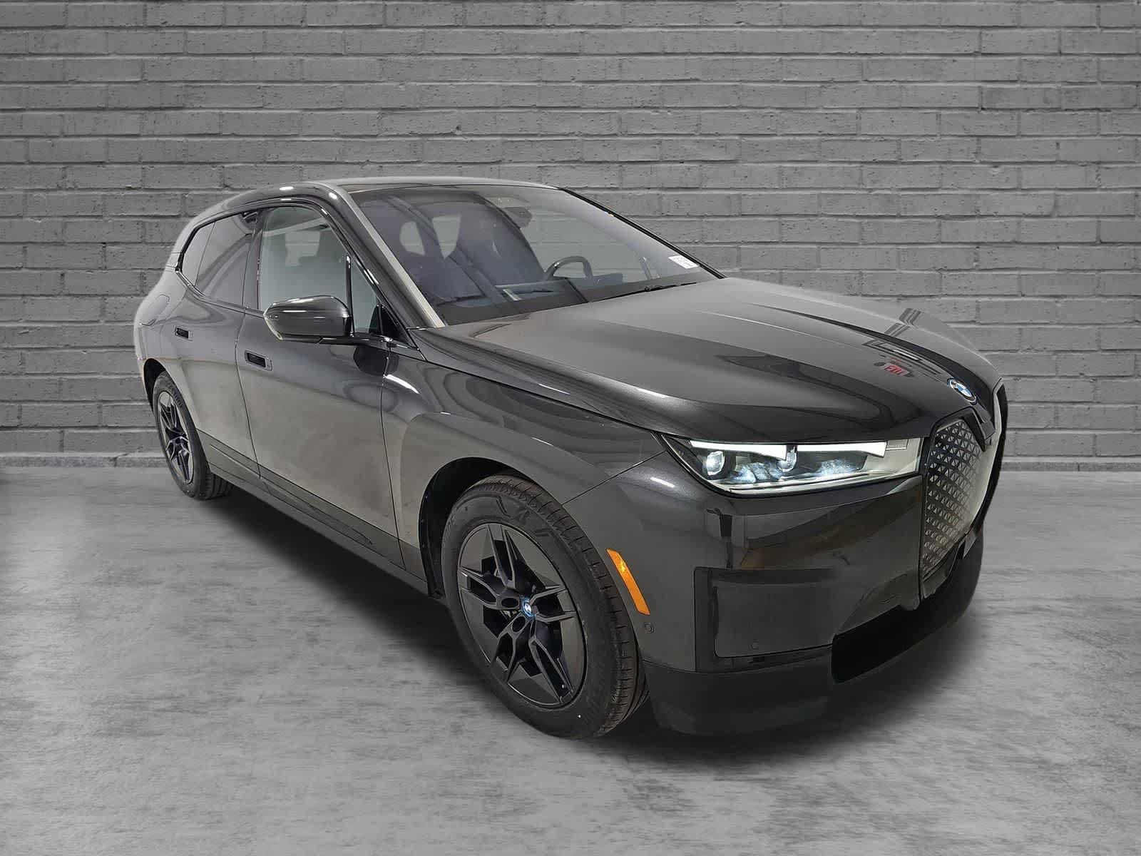 Used 2024 BMW iX xDrive50 AWD/4WD image 4