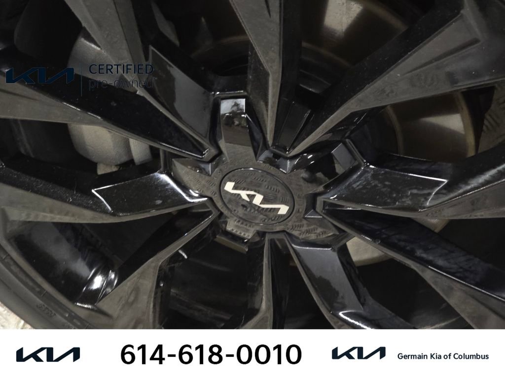 Certified 2023 Kia Sorento SX image 13