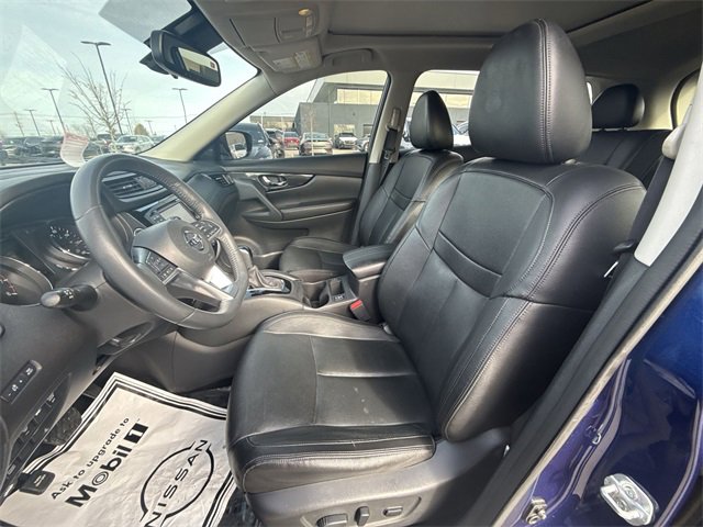 Used 2017 Nissan Rogue SL w/ SL Premium Package image 11