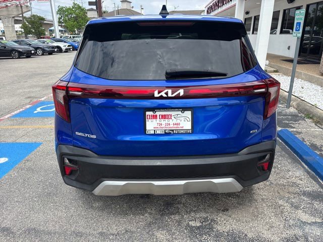 Used 2024 Kia Seltos LX AWD/4WD image 4