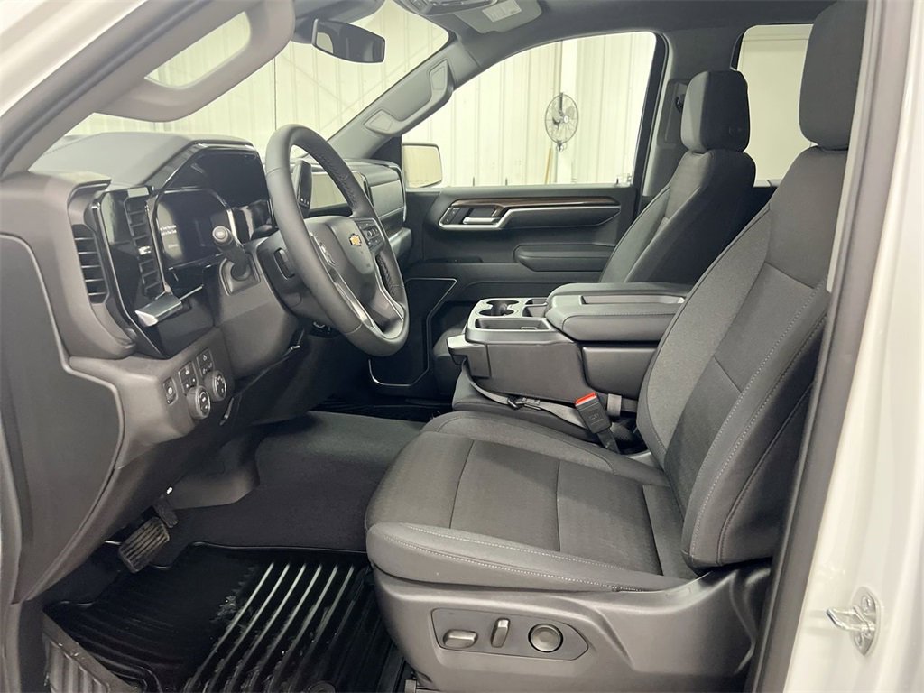 New 2026 Chevrolet Silverado 1500 LT image 19