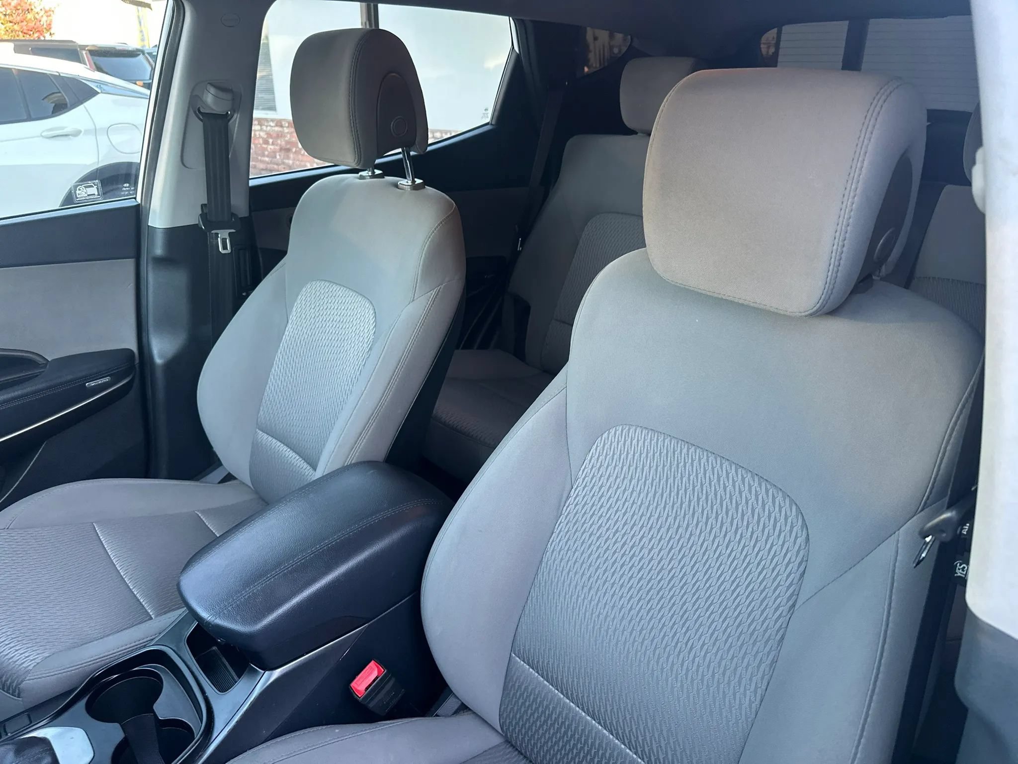 Used 2017 Hyundai Santa Fe Sport FWD image 28