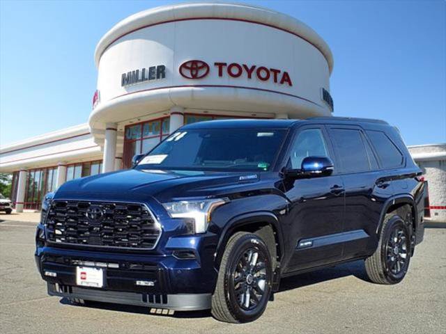 Certified 2024 Toyota Sequoia Platinum AWD/4WD image 1