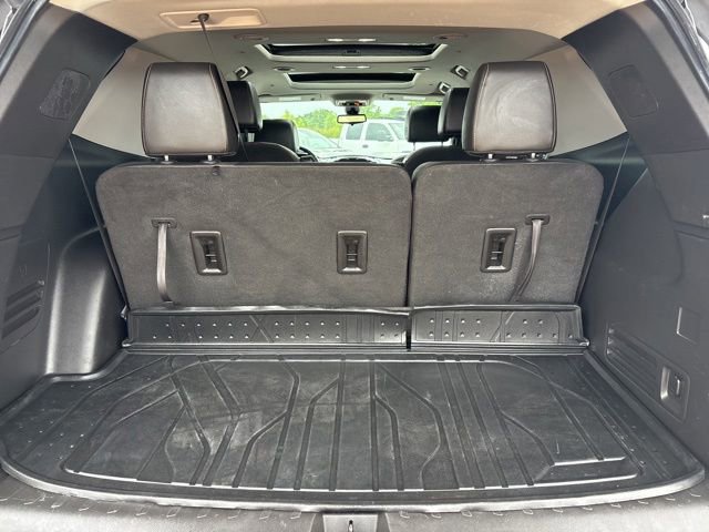 Used 2021 Chevrolet Traverse Premier w/ Redline Edition FWD image 21