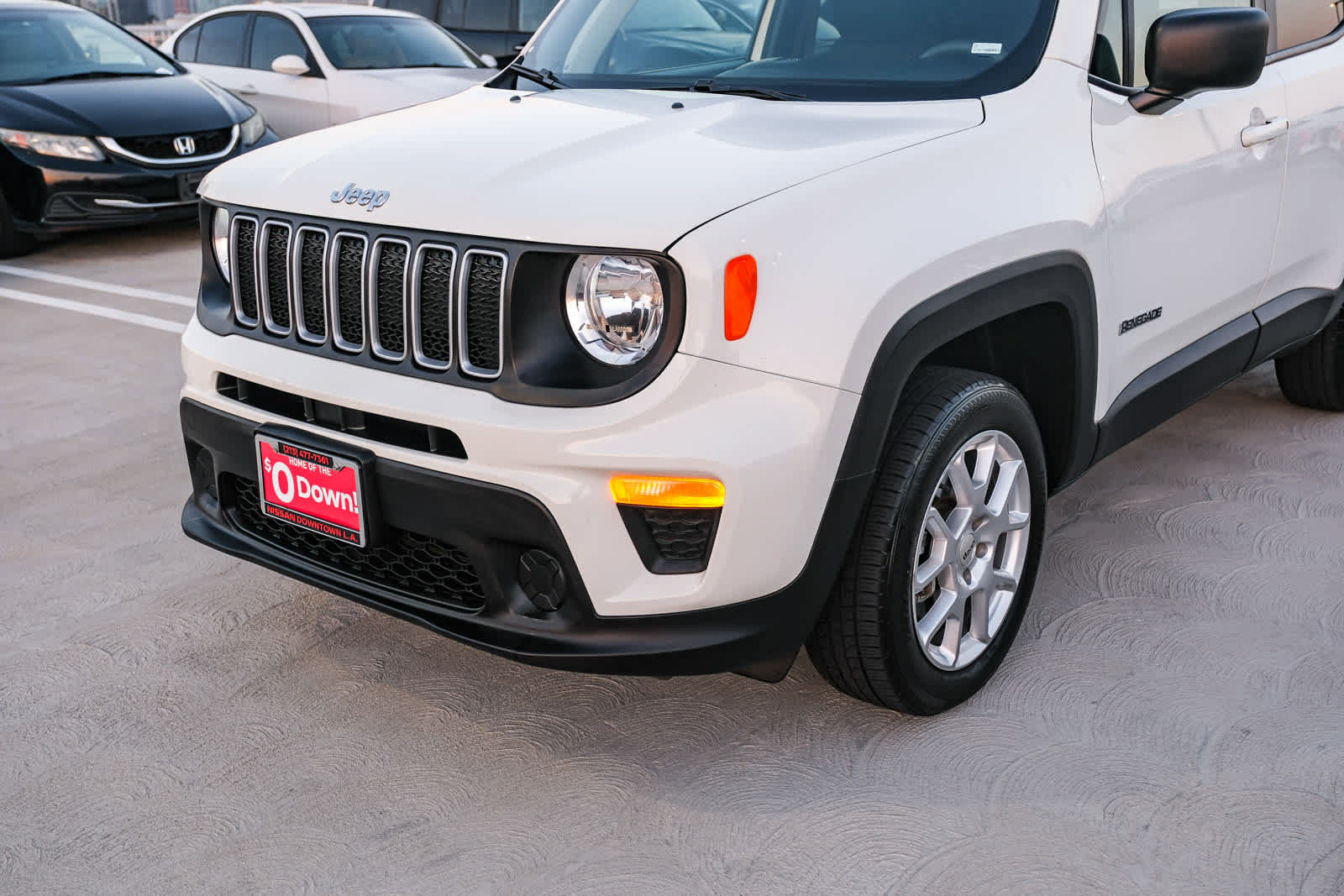 Used 2023 Jeep Renegade Latitude AWD/4WD image 11