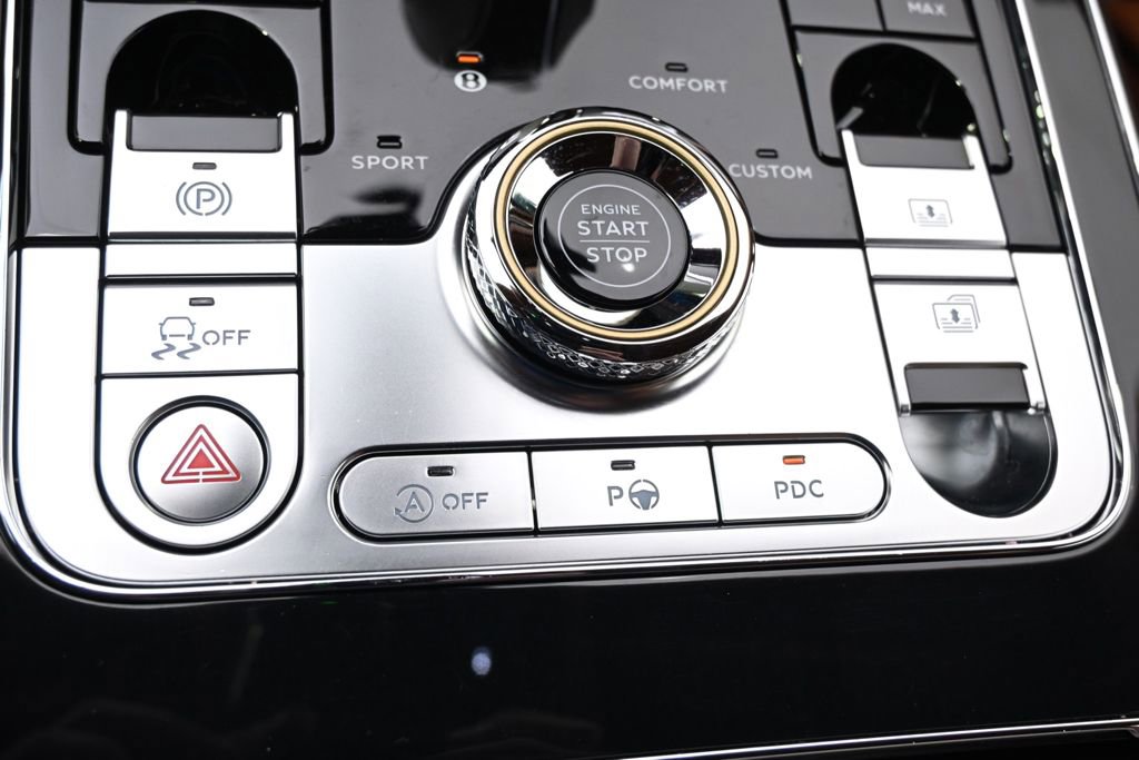 Used 2020 Bentley Flying Spur W12 AWD/4WD image 37