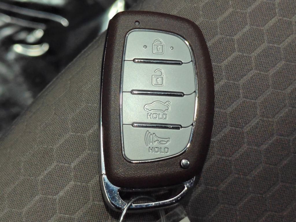 Used 2020 Hyundai Elantra Value Edition image 13
