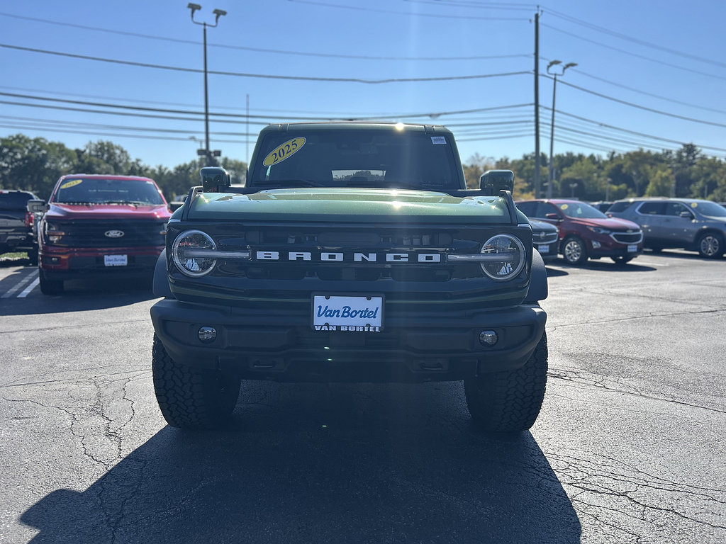 Used 2025 Ford Bronco Outer Banks w/ Sasquatch Package AWD/4WD image 8