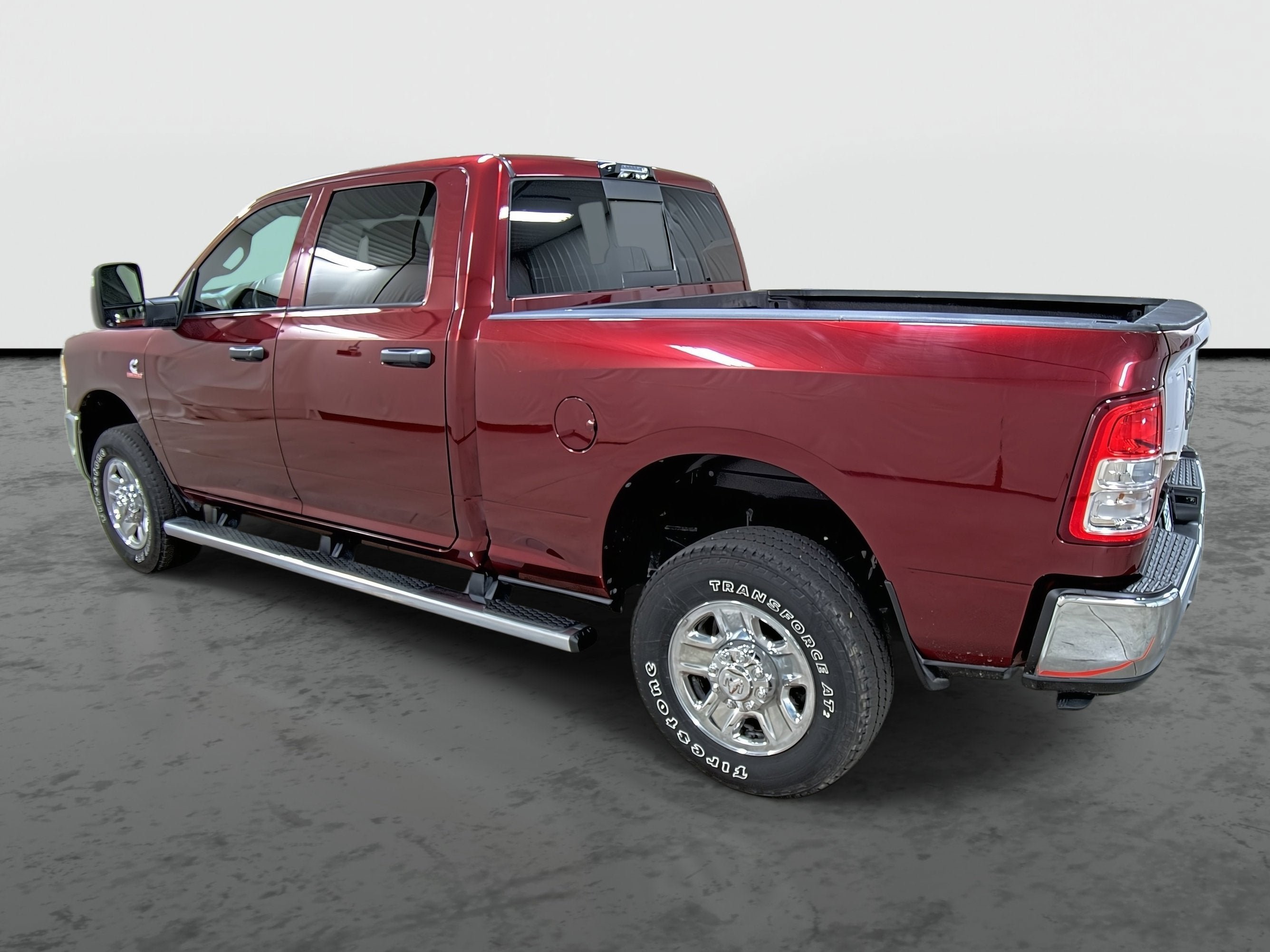 Used 2024 RAM 3500 Tradesman w/ Chrome Appearance Group AWD/4WD image 2