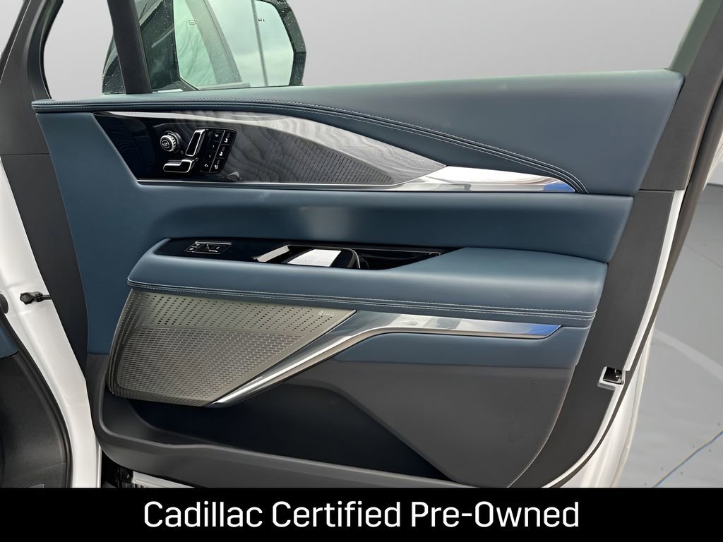 Certified 2025 Cadillac Escalade IQ Luxury 2 w/ LPO, Premium Carpet Package AWD/4WD image 12