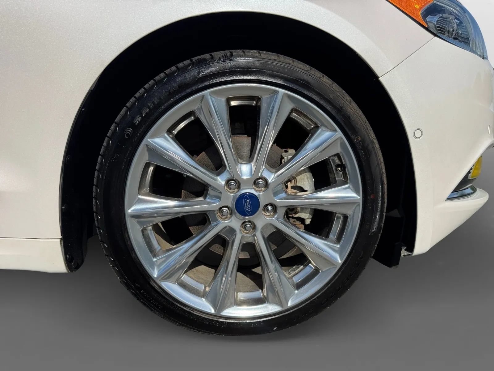 Used 2017 Ford Fusion Platinum FWD image 25