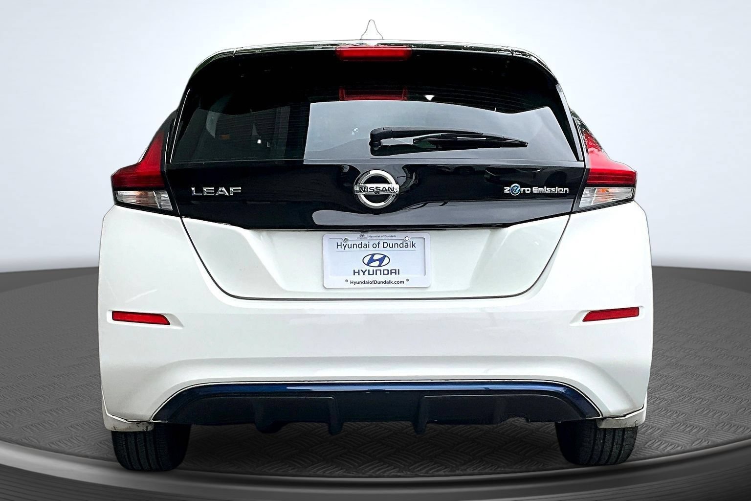 Used 2018 Nissan Leaf S w/ S Charge Package FWD image 4