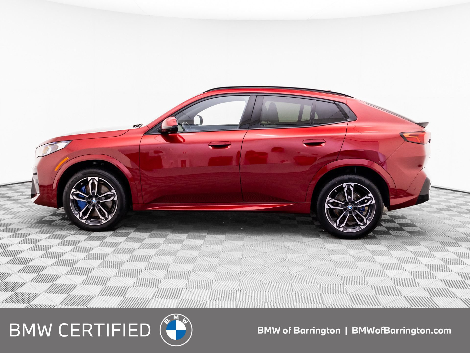 Certified 2026 BMW X2 xDrive28i w/ Technology Package AWD/4WD image 2