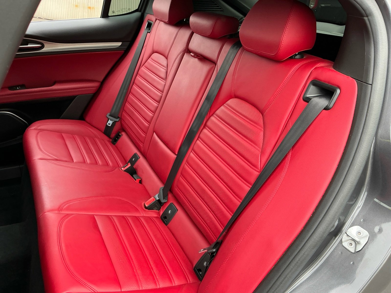 Used 2020 Alfa Romeo Stelvio Ti Sport w/ Quick Order Package 22S Sport image 19