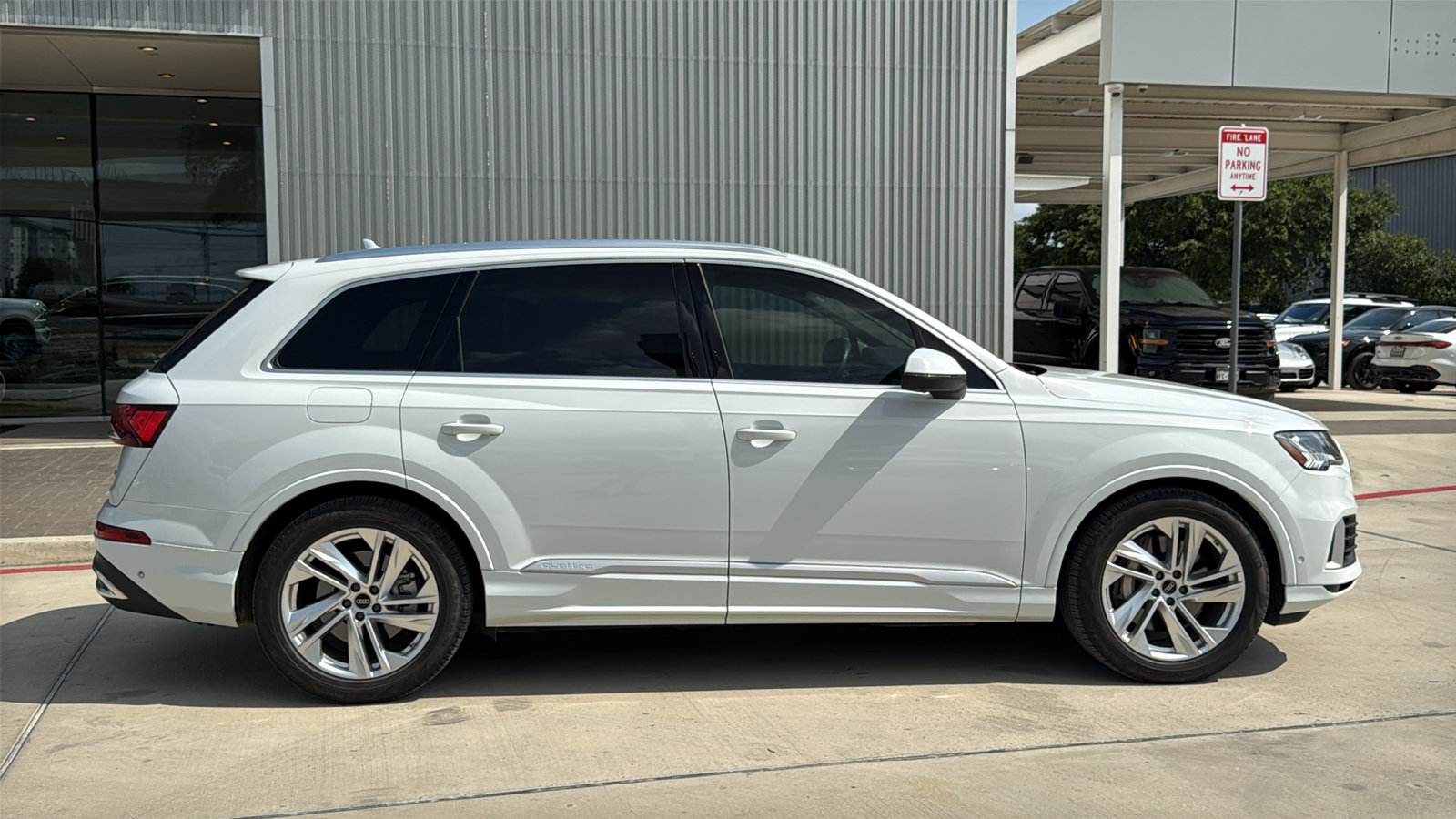 Used 2023 Audi Q7 3.0T Prestige AWD/4WD image 8
