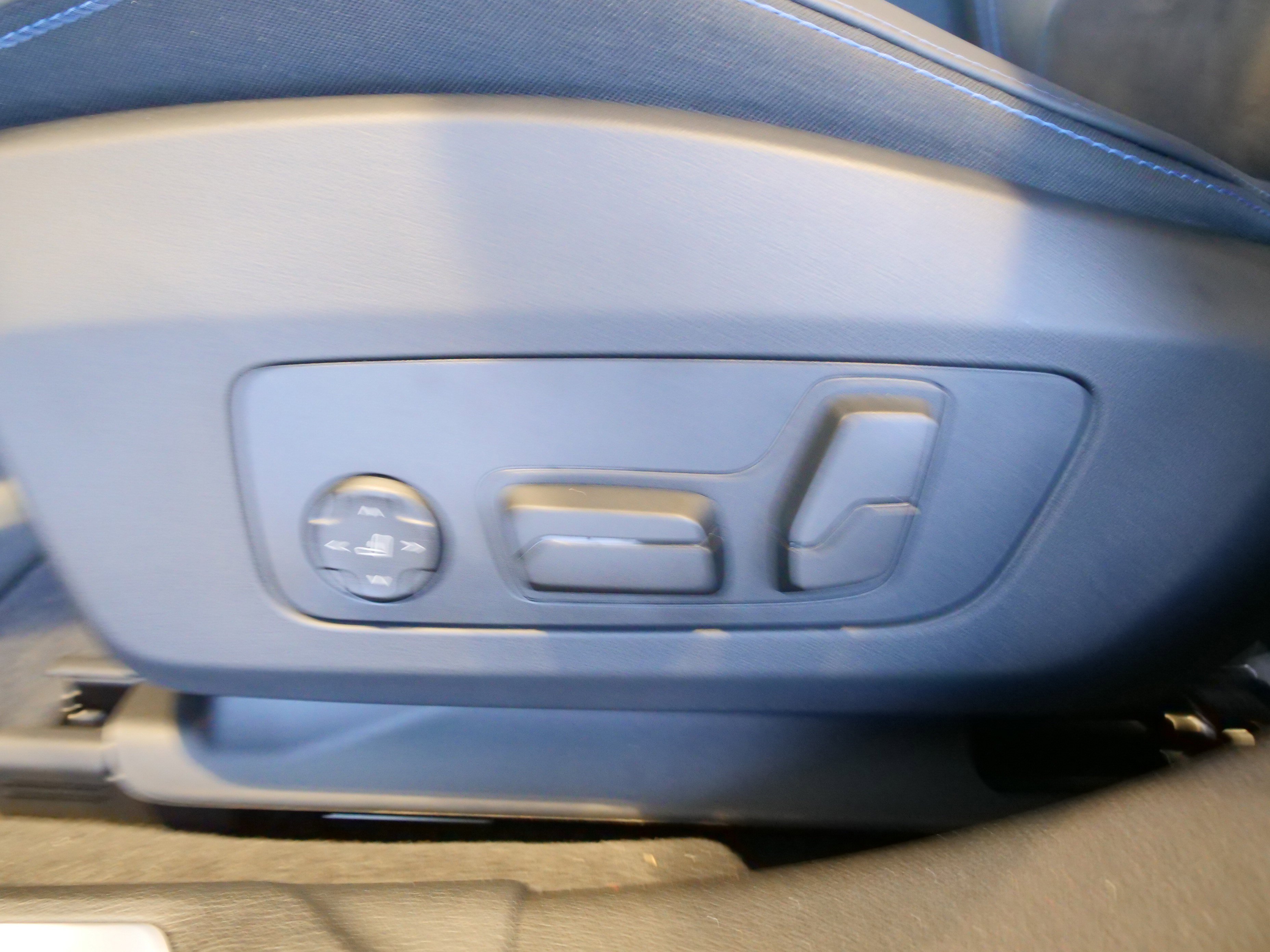 New 2026 BMW M235i xDrive w/ M Performance Package image 16