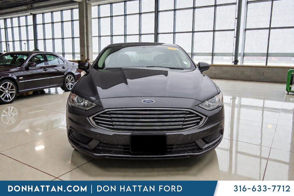 Used 2017 Ford Fusion SE w/ Fusion SE Technology Package image 25