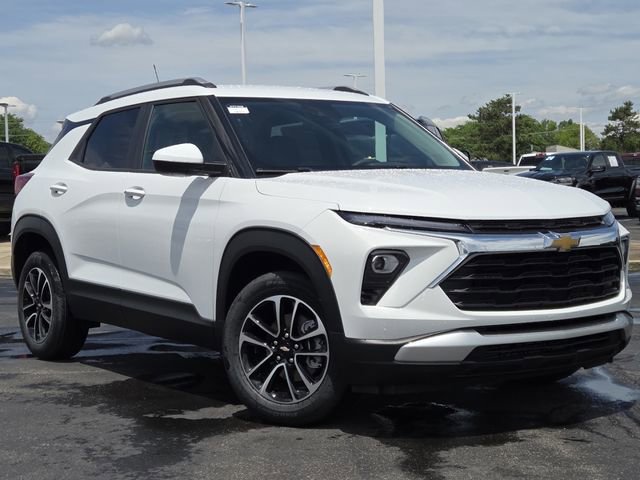 New 2026 Chevrolet TrailBlazer LT w/ Driver Confidence Package FWD image 2