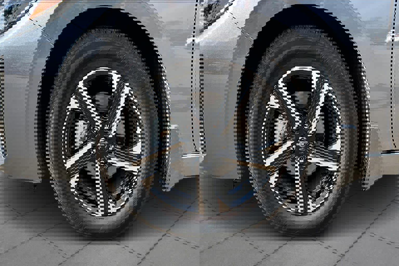 Certified 2025 Nissan Sentra SV w/ Trunk Package image 10