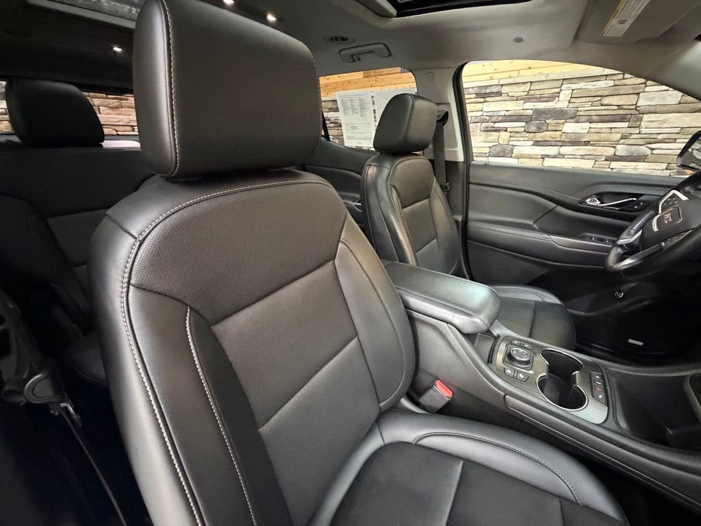 Used 2021 GMC Acadia SLT AWD/4WD image 30
