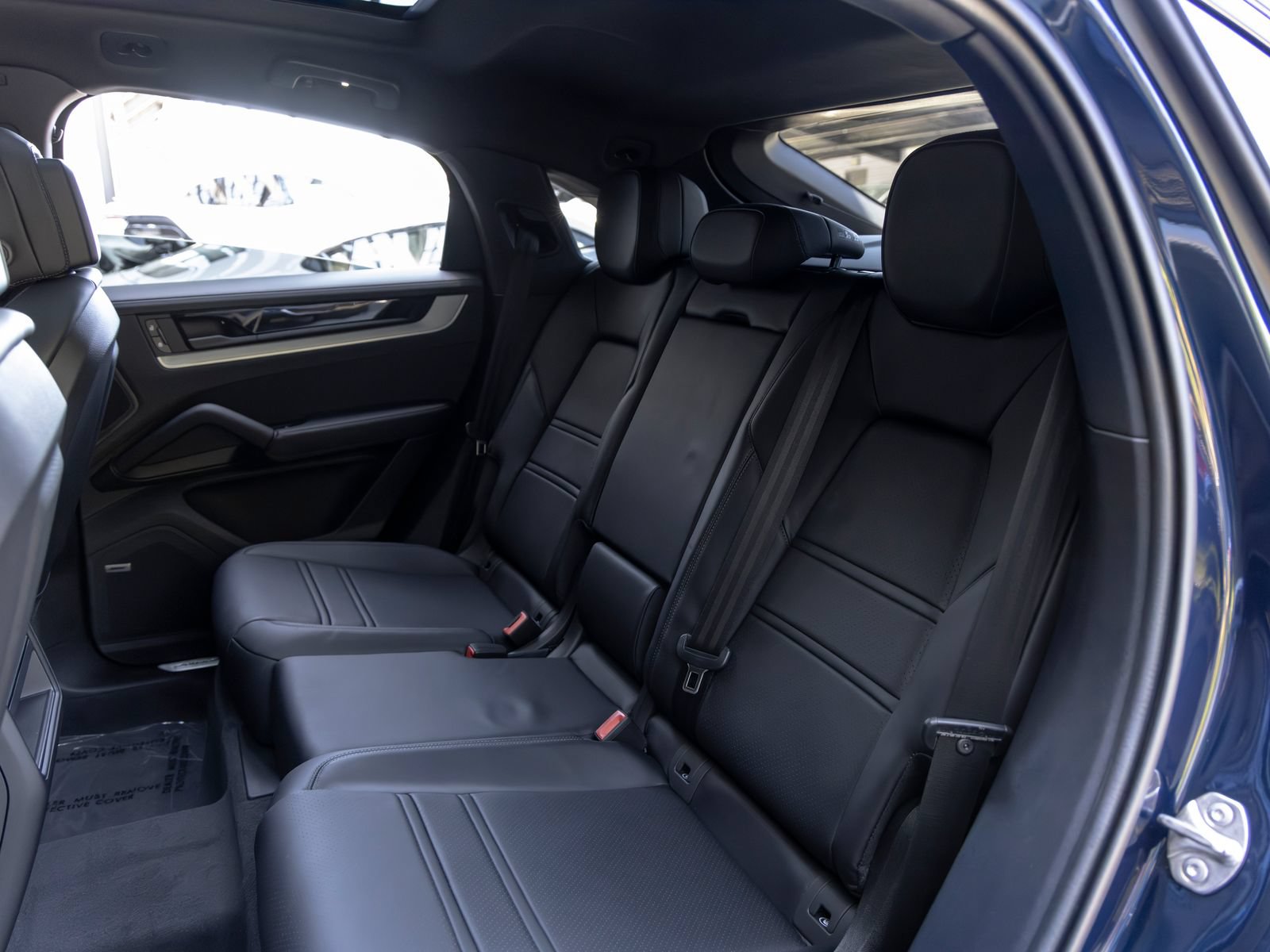 New 2026 Porsche Cayenne Coupe AWD/4WD image 44