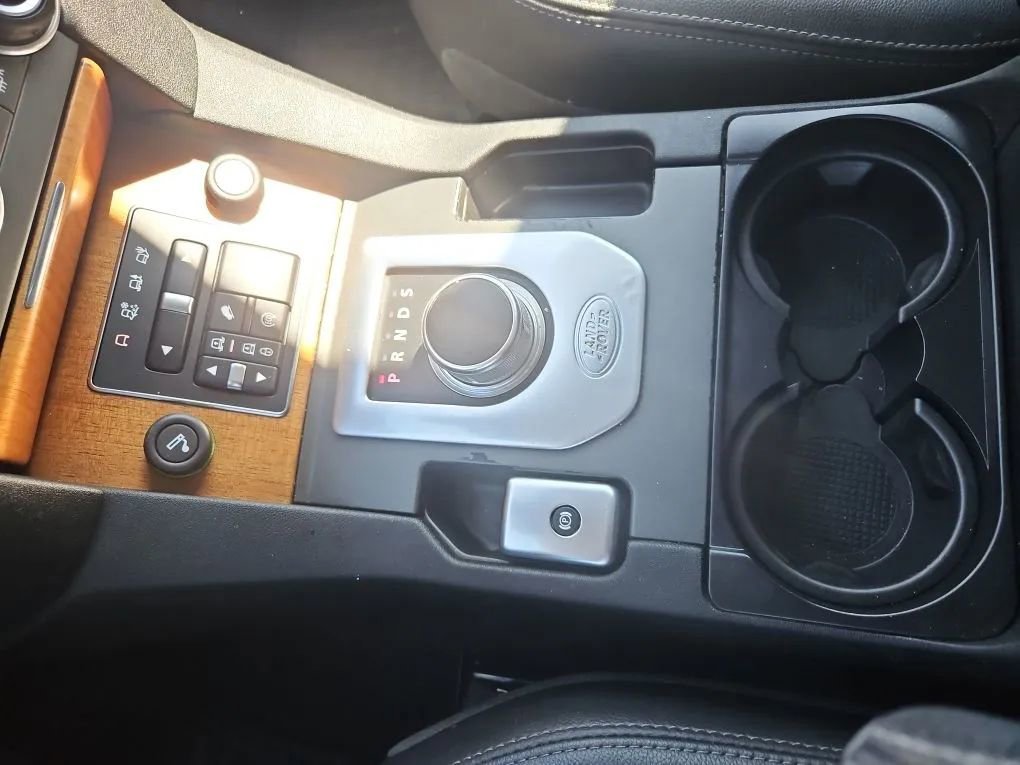 Used 2016 Land Rover LR4 HSE Silver Edition image 48