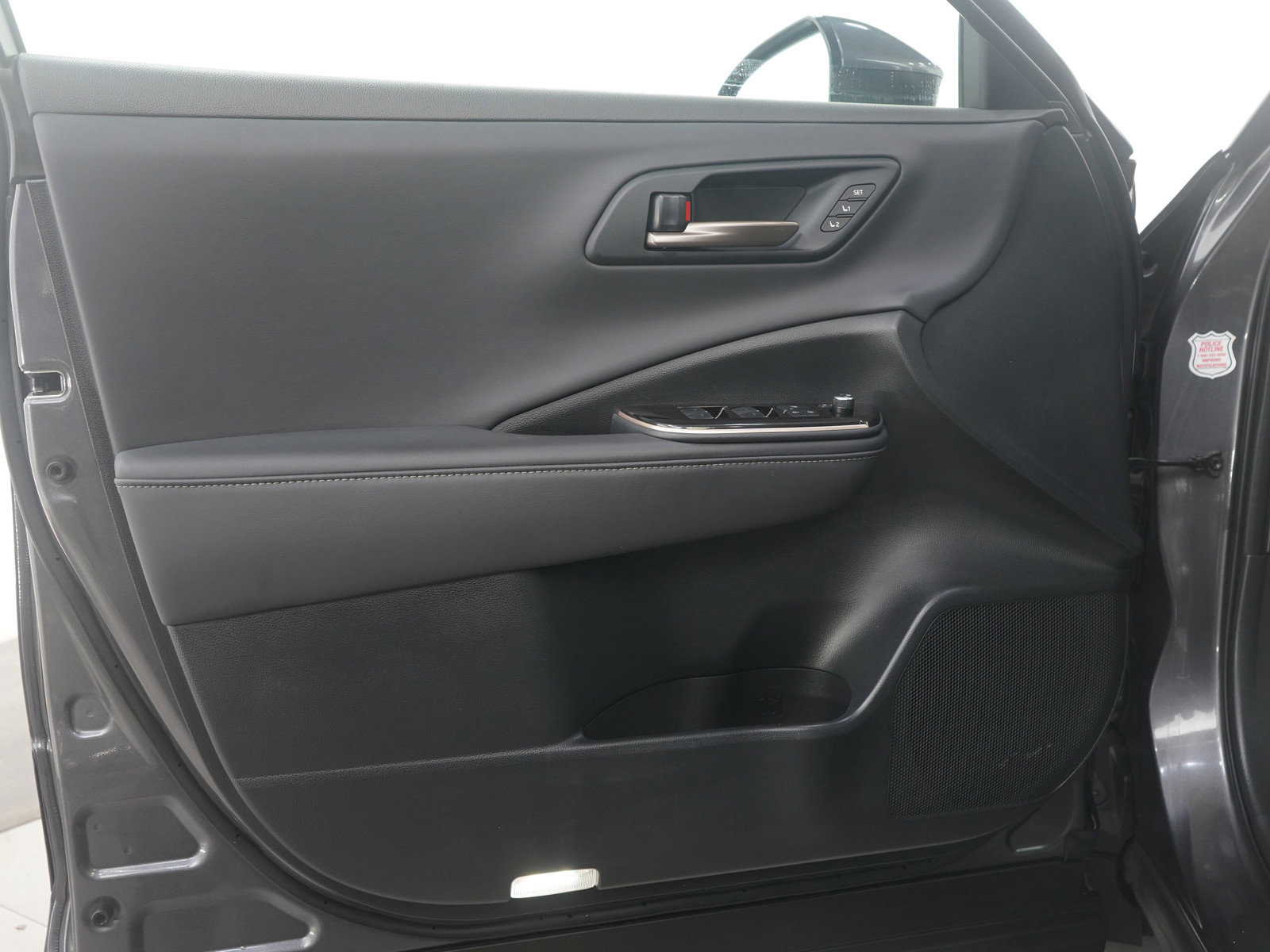 Used 2024 Toyota Crown Limited image 18